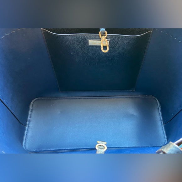 Tory Burch McGraw Tote - Black / Royal Navy - Picture 11 of 16